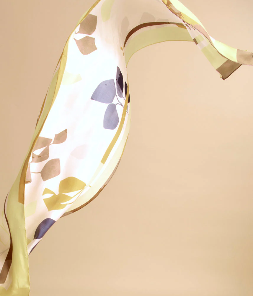 Foulard cravate imprimé en twill de soie EFEUILLE/85298/590